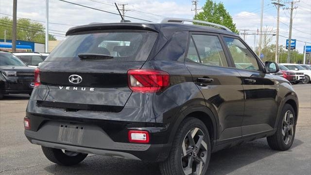 2023 Hyundai VENUE SEL