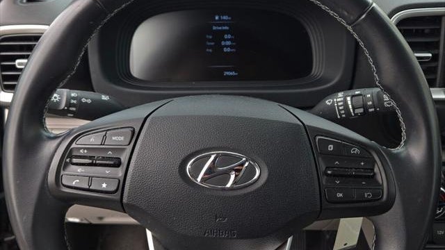 2023 Hyundai VENUE SEL