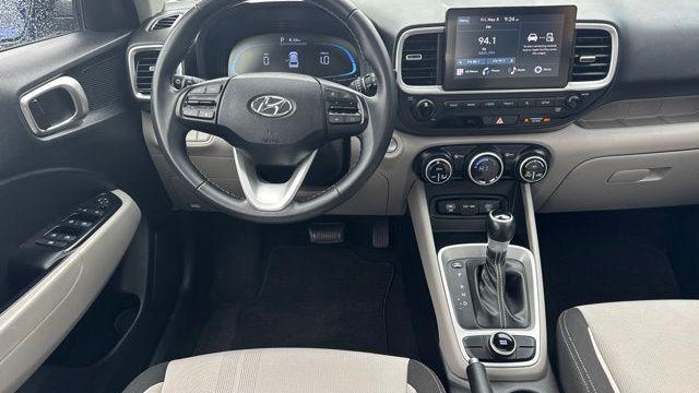 2024 Hyundai VENUE SEL