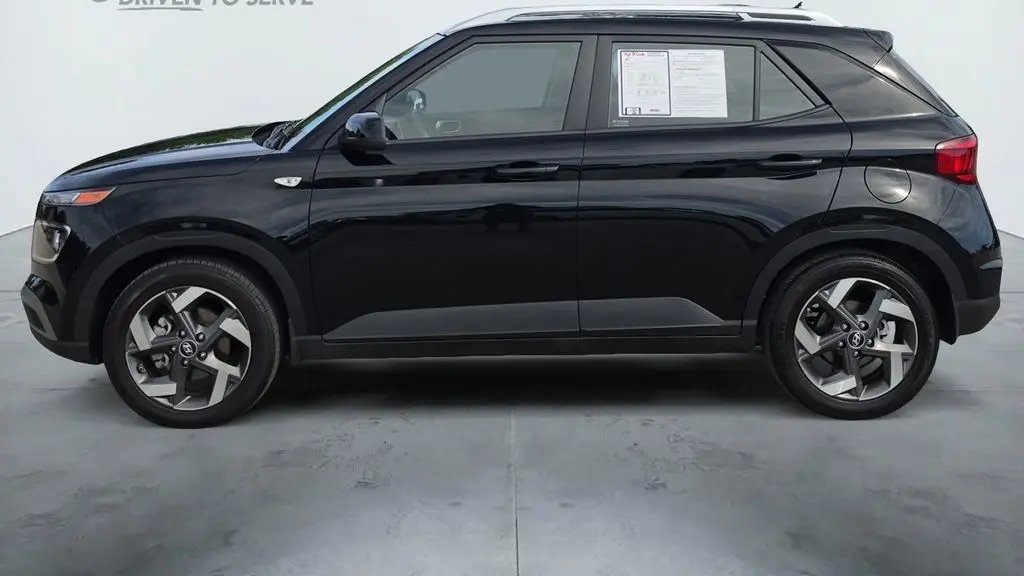 2024 Hyundai VENUE SEL