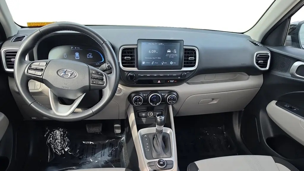 2024 Hyundai VENUE SEL