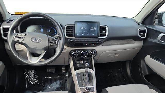 2024 Hyundai VENUE SEL