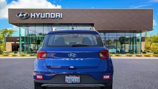 2025 Hyundai VENUE SEL