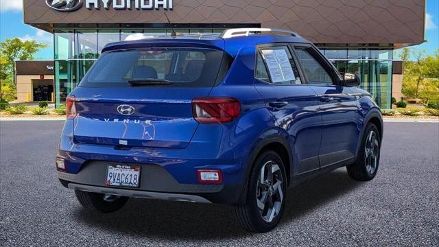 2025 Hyundai VENUE SEL