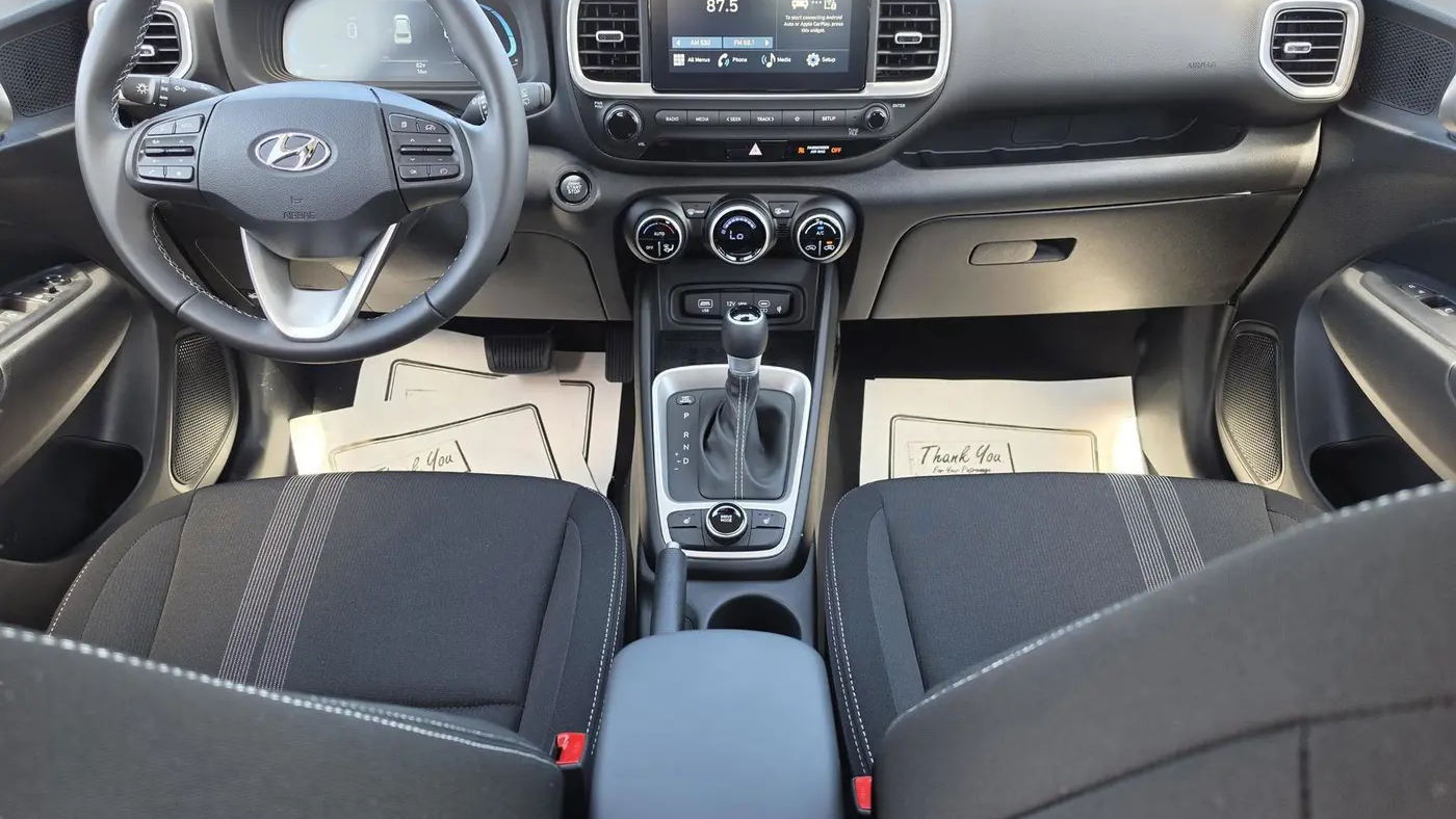2026 Hyundai VENUE SEL