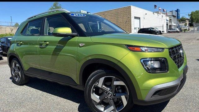 Preowned 2023 Hyundai VENUE SEL for Sale