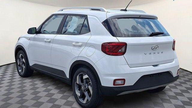 2023 Hyundai VENUE SEL