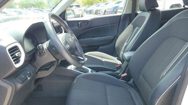 2023 Hyundai VENUE Limited