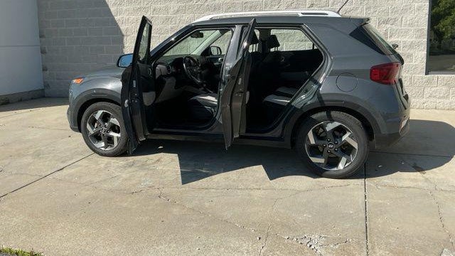 2024 Hyundai VENUE SEL