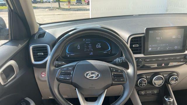 2024 Hyundai VENUE SEL