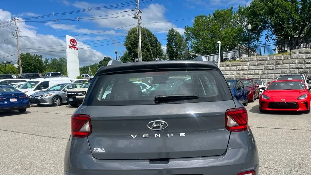 2024 Hyundai VENUE SEL