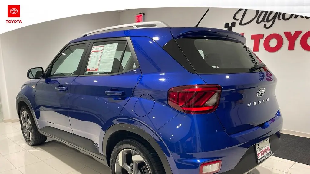 2025 Hyundai VENUE SEL