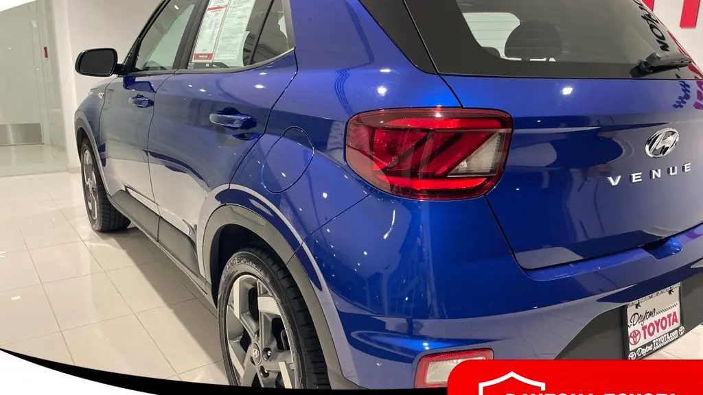 2025 Hyundai VENUE SEL