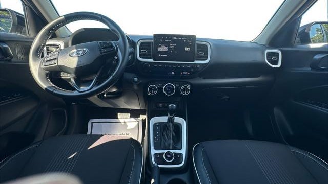 2025 Hyundai VENUE Limited
