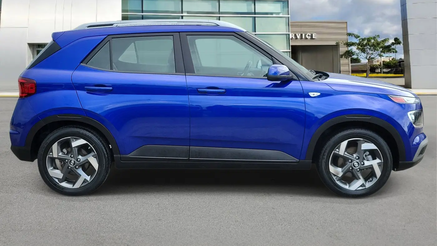 2025 Hyundai VENUE SEL
