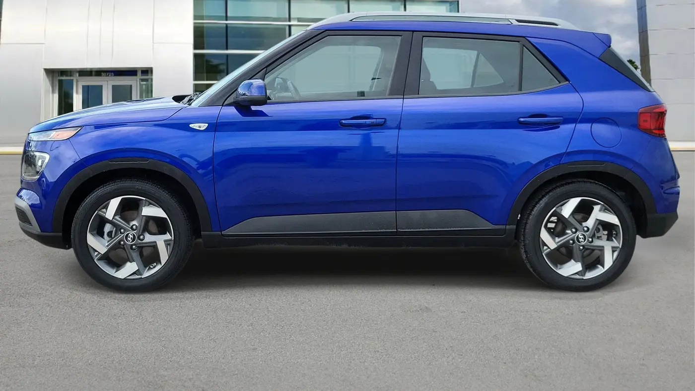 2025 Hyundai VENUE SEL