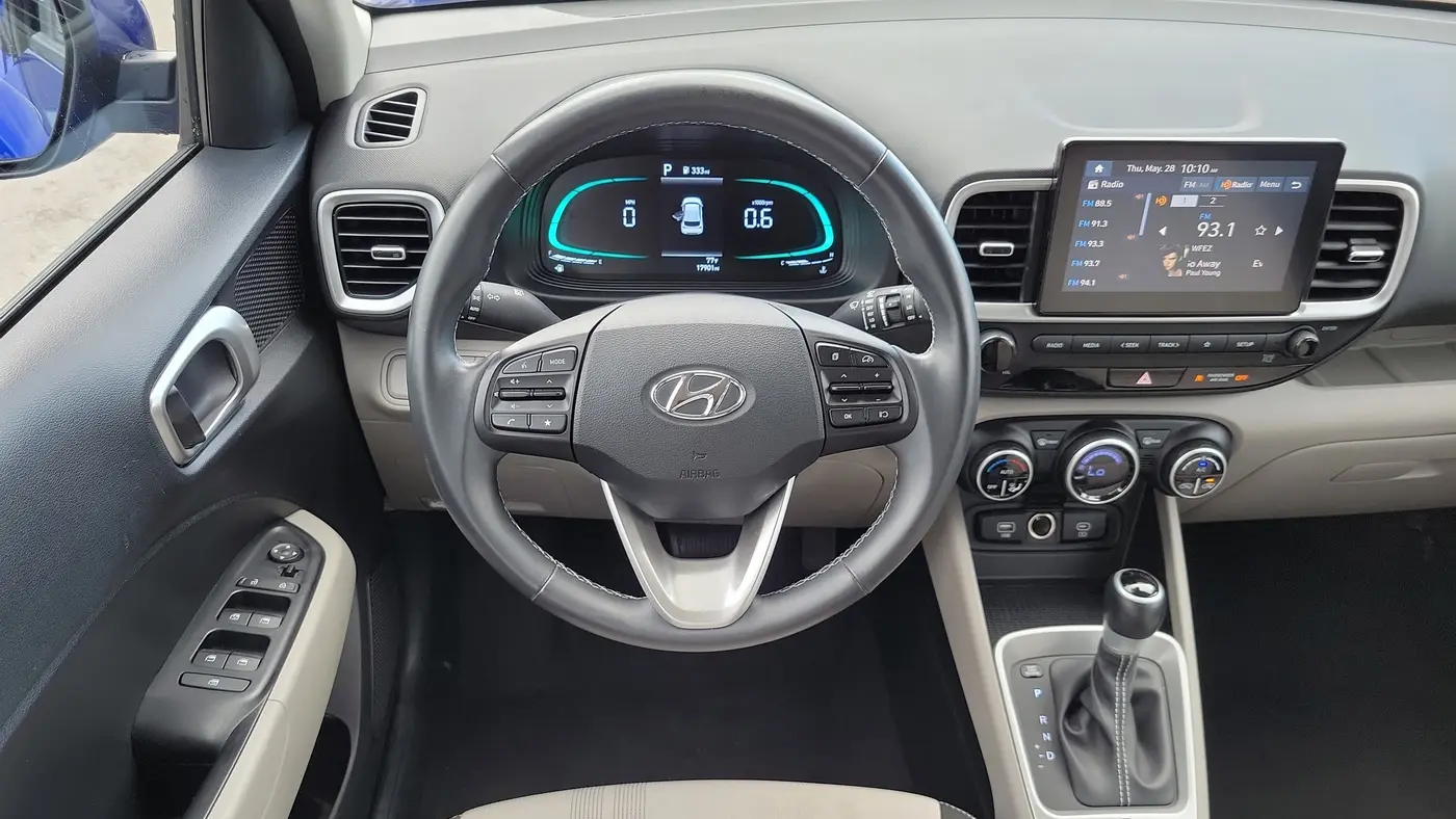 2025 Hyundai VENUE SEL