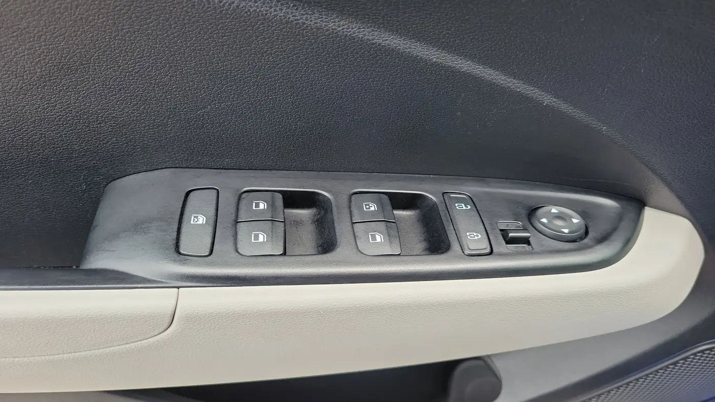 2025 Hyundai Venue - $17,990