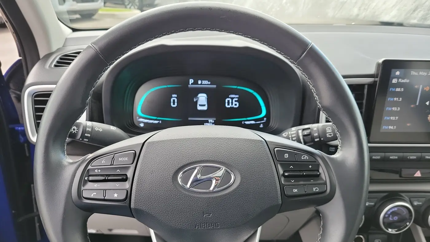 2025 Hyundai VENUE SEL