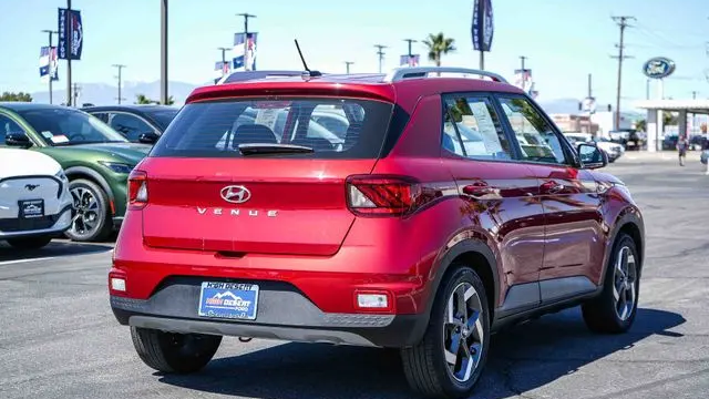 2025 Hyundai VENUE SEL