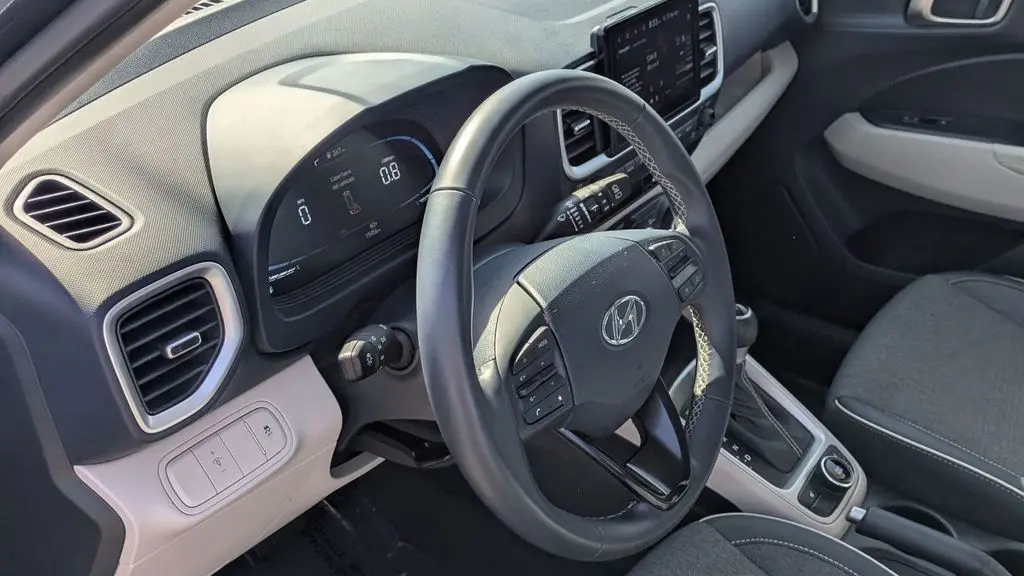 2025 Hyundai VENUE Limited