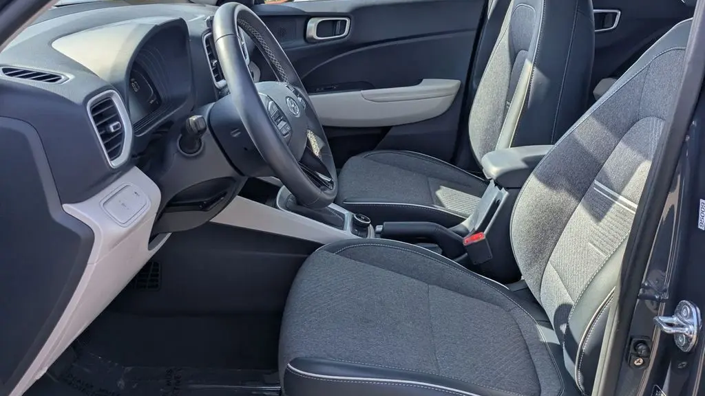 2025 Hyundai VENUE Limited