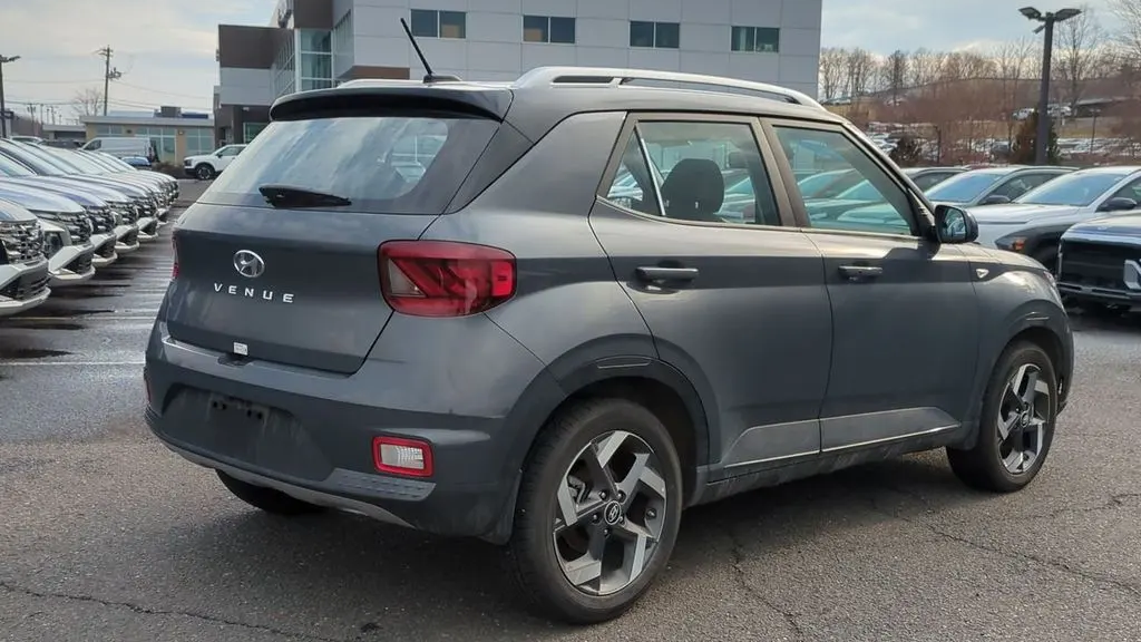 2025 Hyundai VENUE Limited