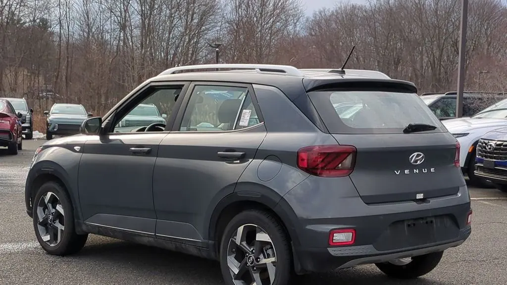 2025 Hyundai VENUE Limited