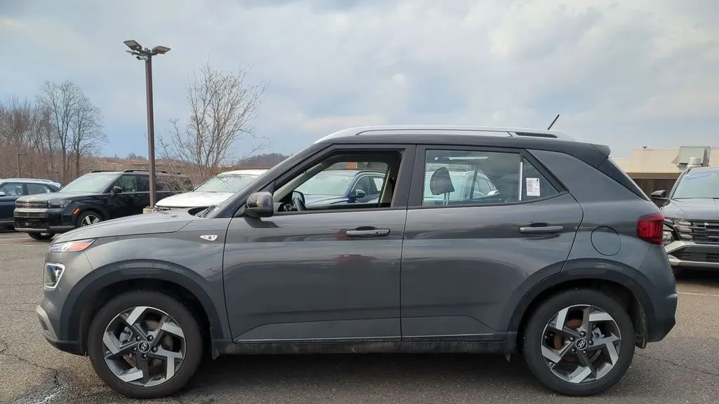 2025 Hyundai VENUE Limited