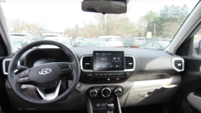 2026 Hyundai VENUE SEL