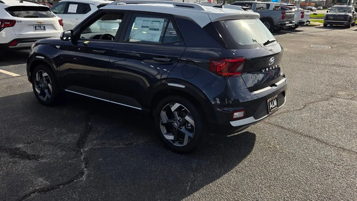 2026 Hyundai VENUE SEL