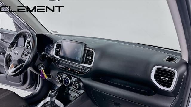 2022 Hyundai VENUE SEL