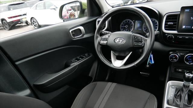 2022 Hyundai VENUE SEL