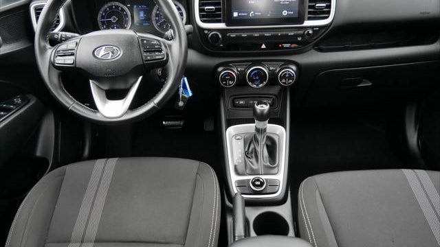 2022 Hyundai VENUE SEL