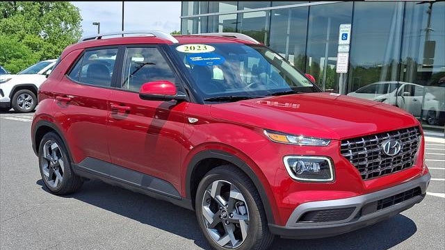 Preowned 2023 Hyundai VENUE Limited for Sale
