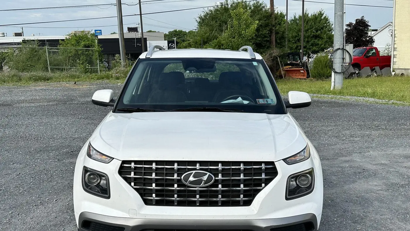 2023 Hyundai VENUE SEL