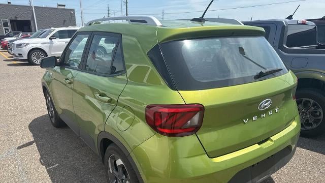 2023 Hyundai VENUE SEL