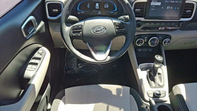 2024 Hyundai VENUE SEL