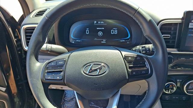 2024 Hyundai VENUE SEL
