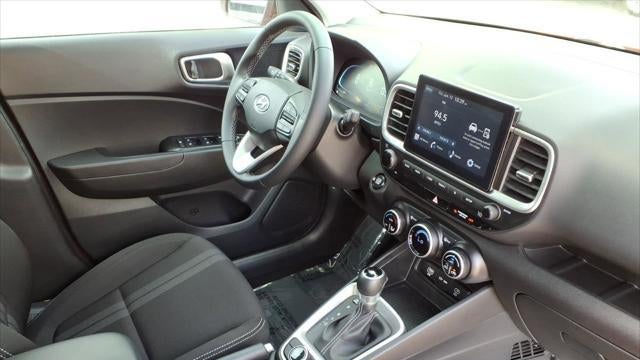 2024 Hyundai VENUE SEL
