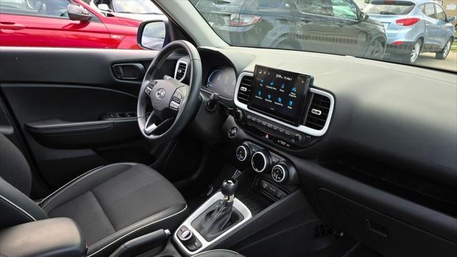 2024 Hyundai VENUE Limited