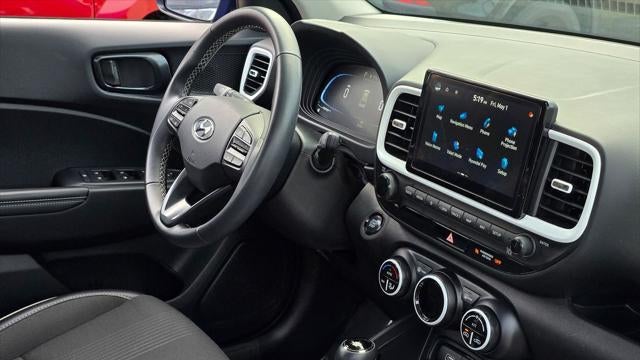 2024 Hyundai VENUE Limited