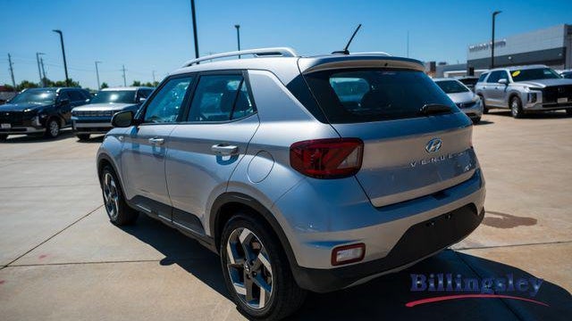 2025 Hyundai VENUE SEL