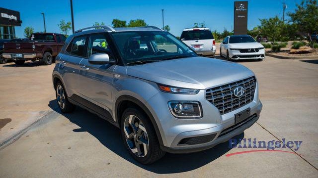 2025 Hyundai VENUE SEL