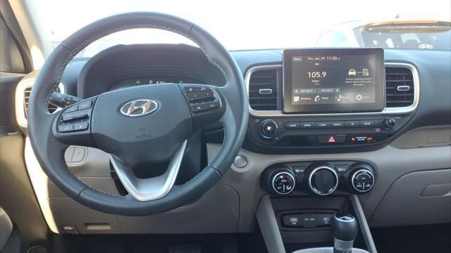 2025 Hyundai VENUE SEL