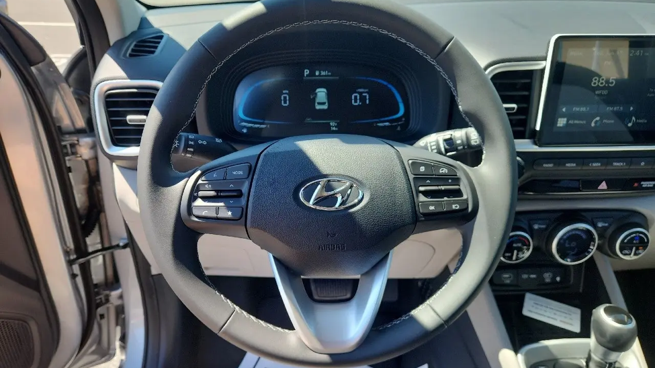 2026 Hyundai VENUE SEL