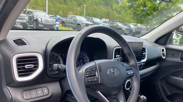 2022 Hyundai VENUE SEL