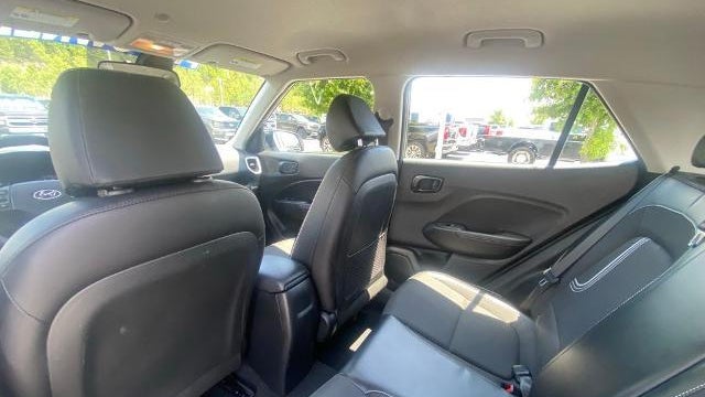 2022 Hyundai VENUE SEL