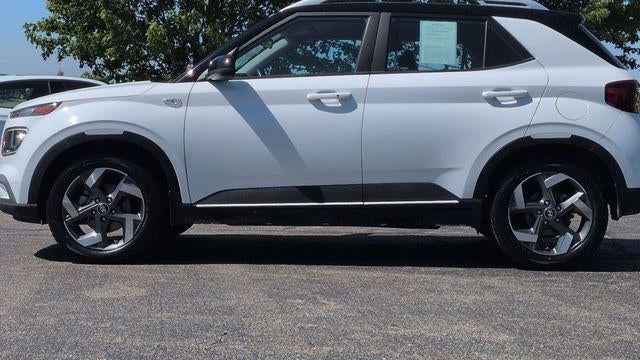 2023 Hyundai VENUE Limited