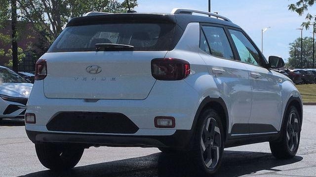 2023 Hyundai VENUE Limited